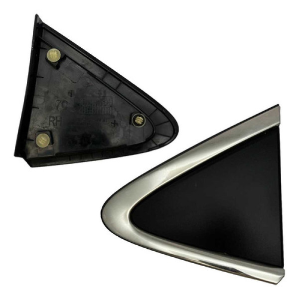 Moldura Ext Coluna Tras Direito Toyota Corolla Altis 2021 24