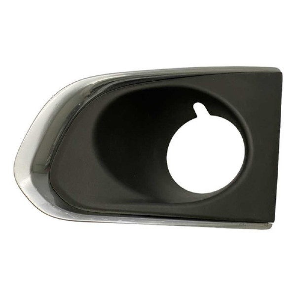 Moldura Grade Farol Milha Esquerda Chevrolet Tracker 2014 Preto Direito