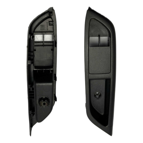 Moldura Botão Vidro Dianteiro Esquerdo Onix 2017/19 52140022