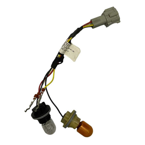 Soquete Lanterna Traseira Nissan Versa Advance 2023 Detalhe  Esquerdo/motorista Cinza