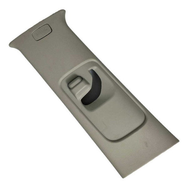 Acabamento Superior Dianteira Direita Chevrolet Tracker 2020