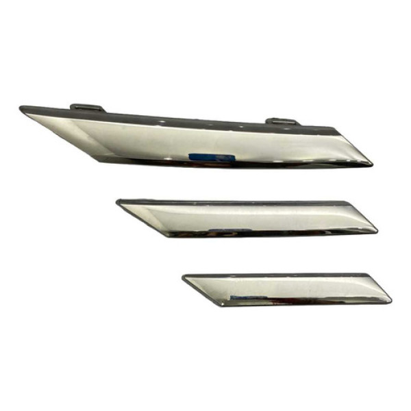 Acabamento Cromado Lateral Direito Parachoque Versa 2023  Cinza