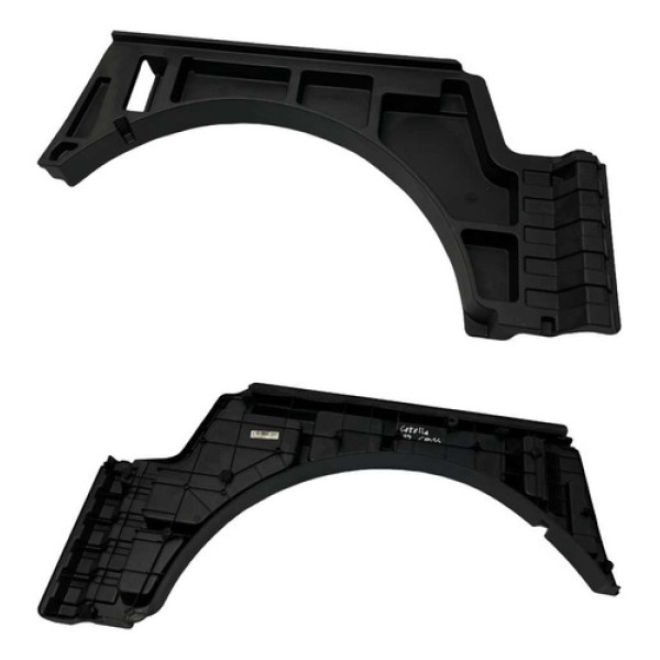 Acabamento Esquerdo Estepe Toyota Corolla Cross 2023 