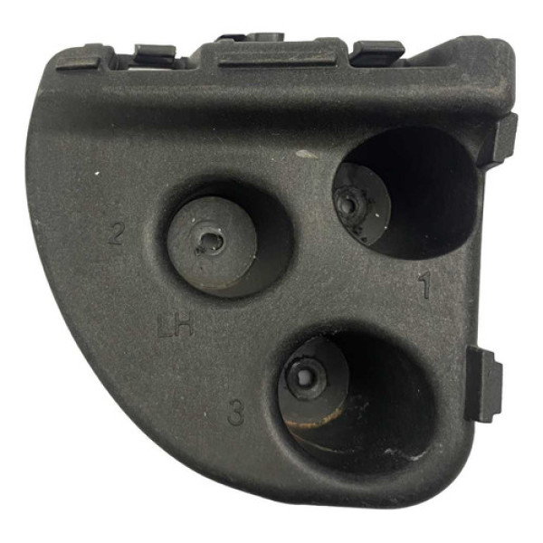 Suporte Lanterna Neblina Parachoque Esquerda Tracker 2022