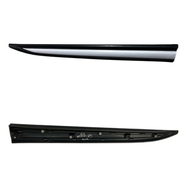 Friso Porta Dianteira Direita Outlander 2016 2020 | 5727a404 Água