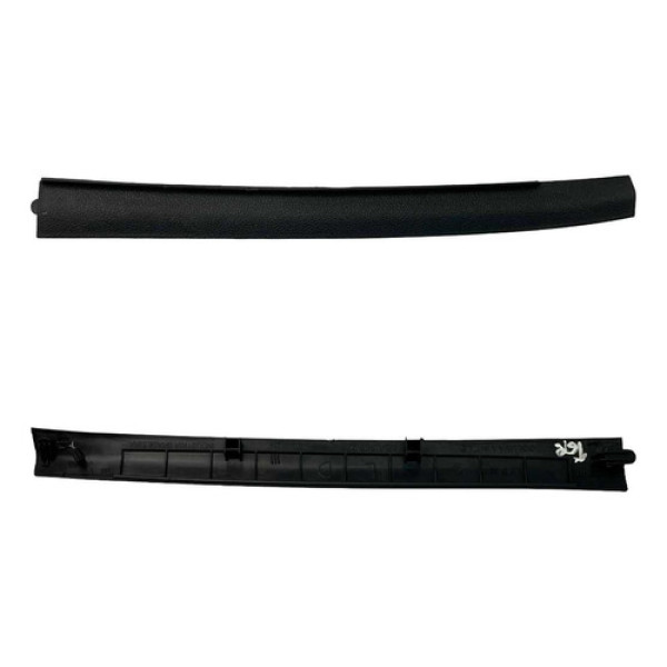 Friso Grade Inferior Direito Polo Nivus 18 Detalhe 