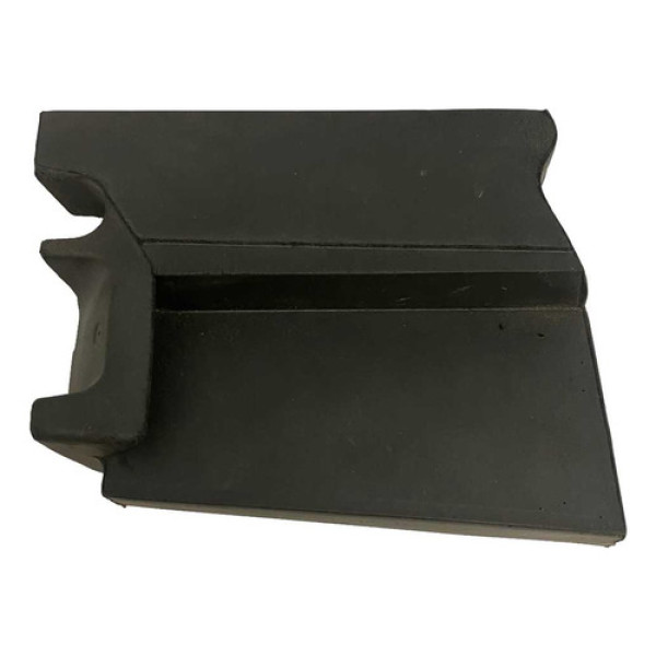 Batente Vedador Direito Chevrolet Tracker 2022 2023